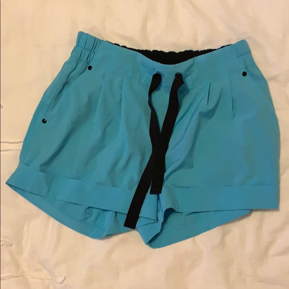 Lulu lemon paperbag shorts